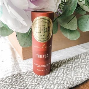 Thieves Roll On 10ml